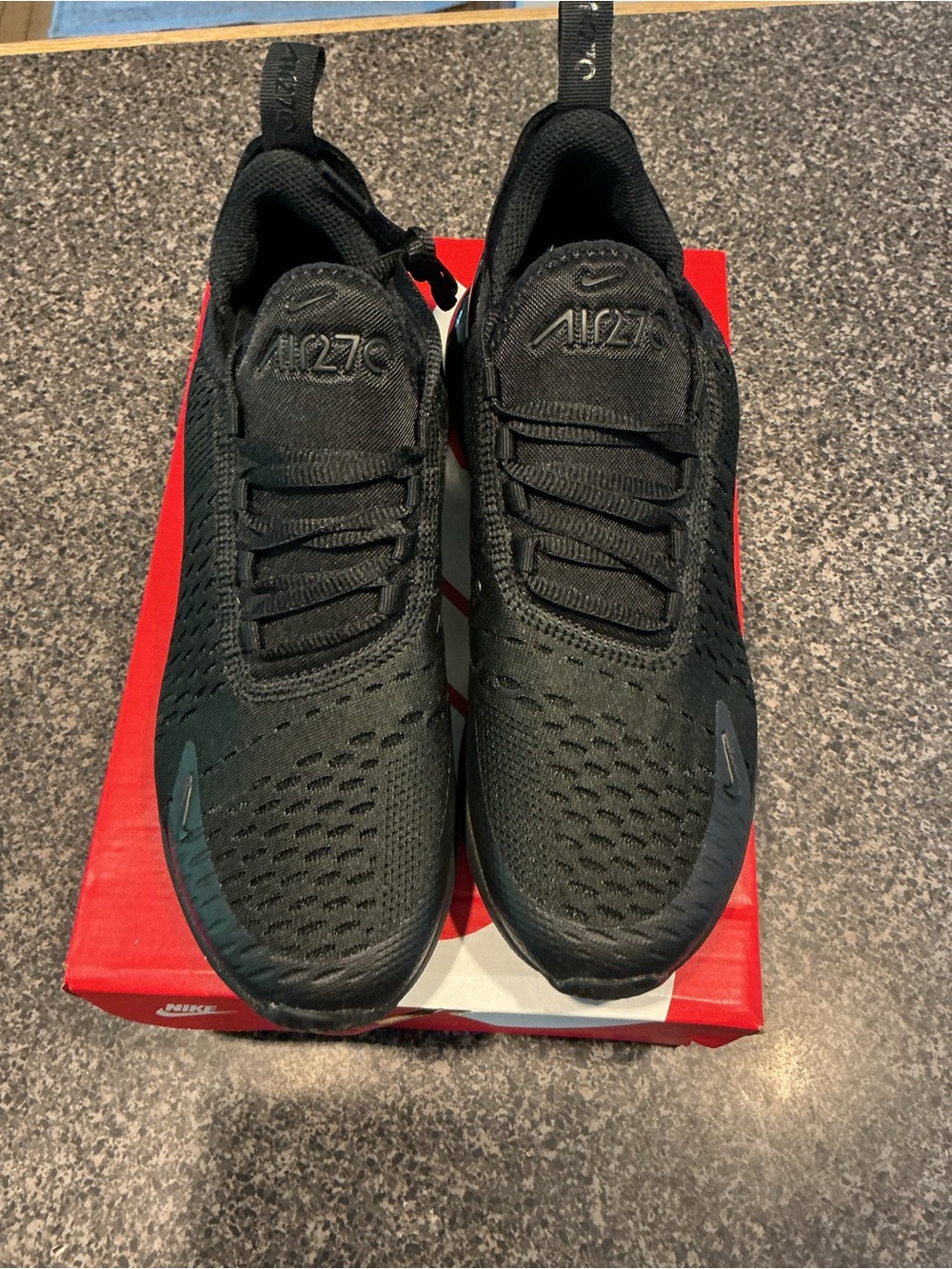 Nike Air270 Max GS Triple Black Men's Sneakers unisex Youth 6 Women’s 7.5